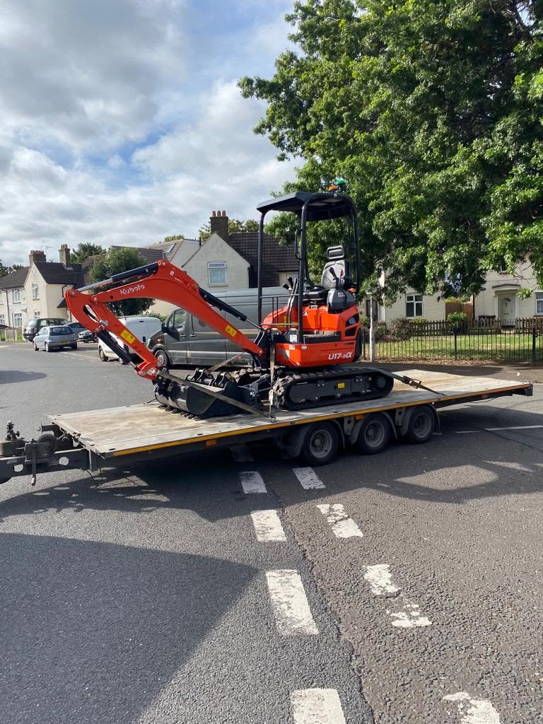 Man & digger hire in Romford and Essex